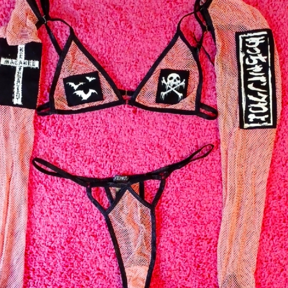 Dollskill Widow 1x Cant Sleep Tonight Fishnet Lingerie 3 Pc Set Pink/Black